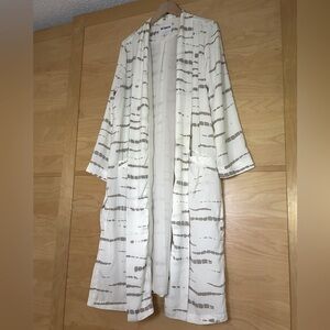 BB Dakota Chiffon Duster Size XL